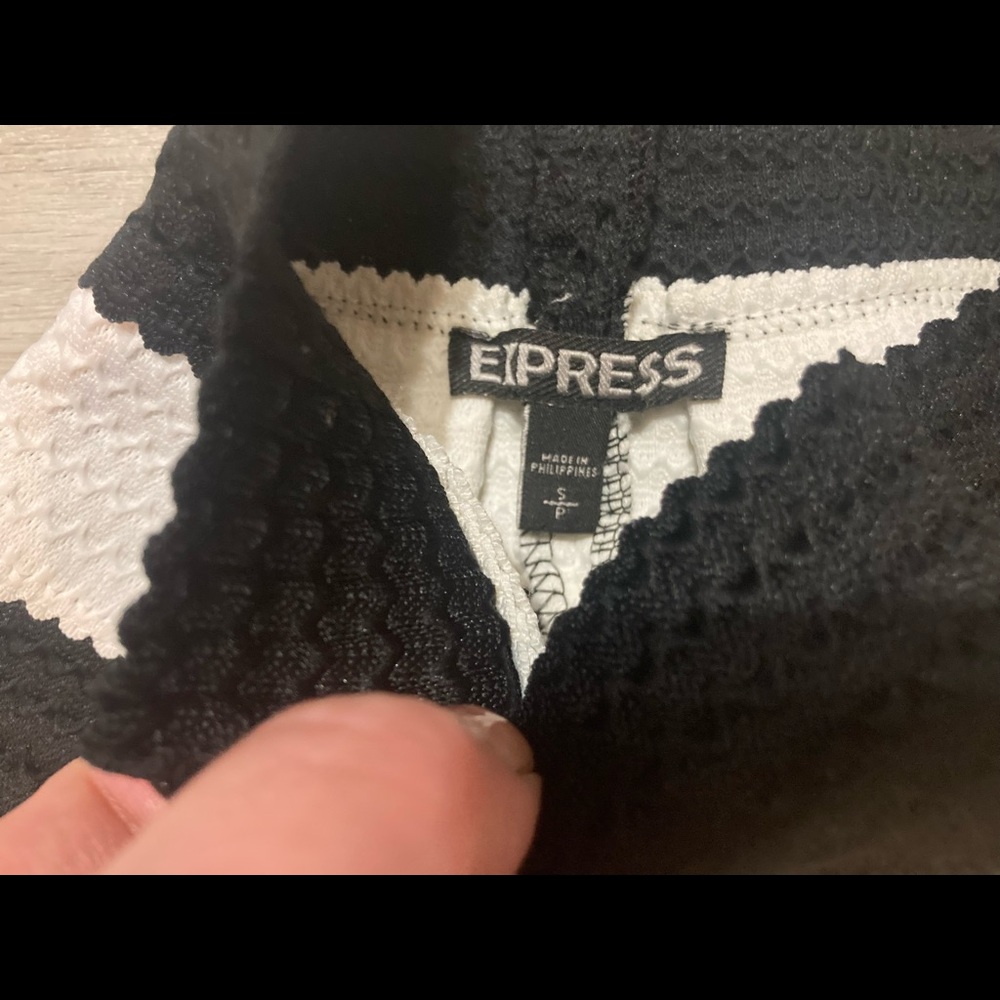 Express Skirt - Picture 4 of 6